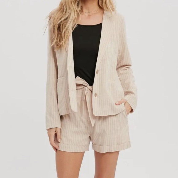 12. Women’s Cotton Blend Stripe Short Lightweight Almond Tan Neutral Pockets NEW - Picture 2 of 6